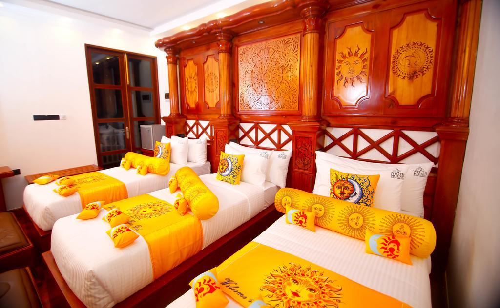 Hotel White House Anuradhapura Dış mekan fotoğraf