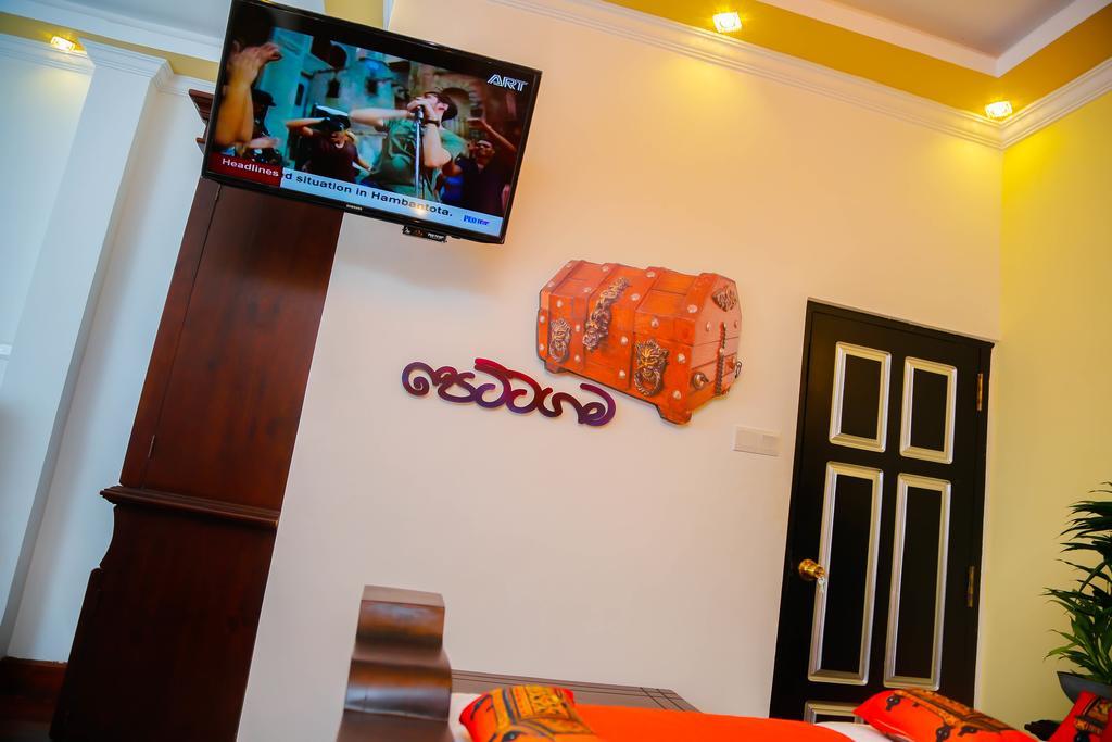 Hotel White House Anuradhapura Dış mekan fotoğraf
