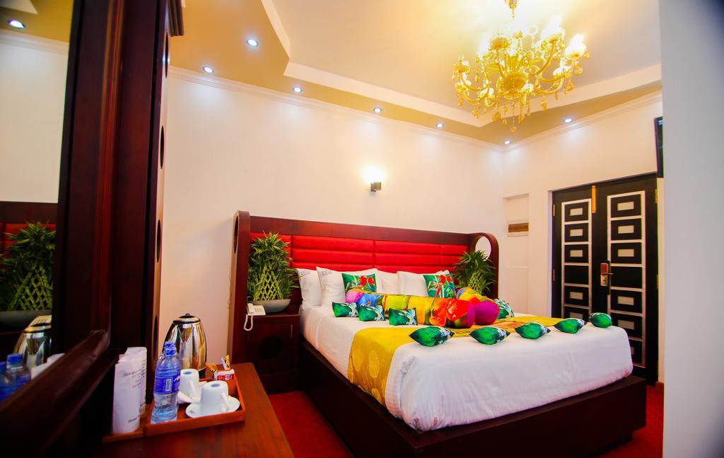 Hotel White House Anuradhapura Dış mekan fotoğraf