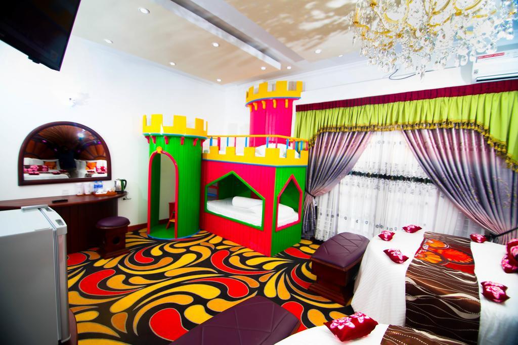 Hotel White House Anuradhapura Dış mekan fotoğraf