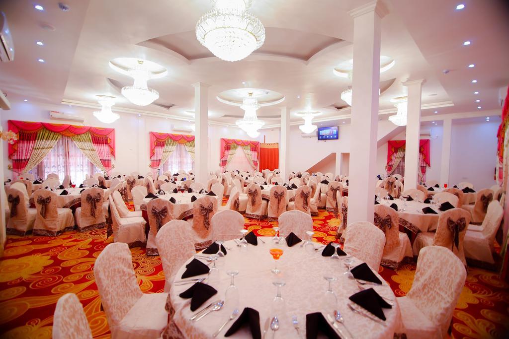 Hotel White House Anuradhapura Dış mekan fotoğraf