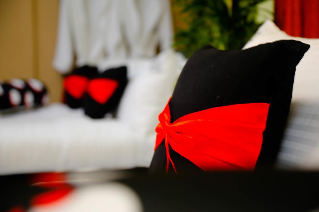 Hotel White House Anuradhapura Dış mekan fotoğraf