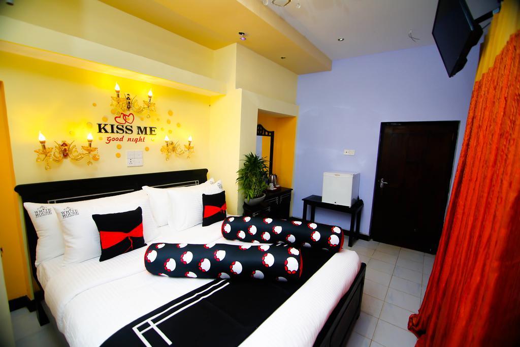Hotel White House Anuradhapura Dış mekan fotoğraf