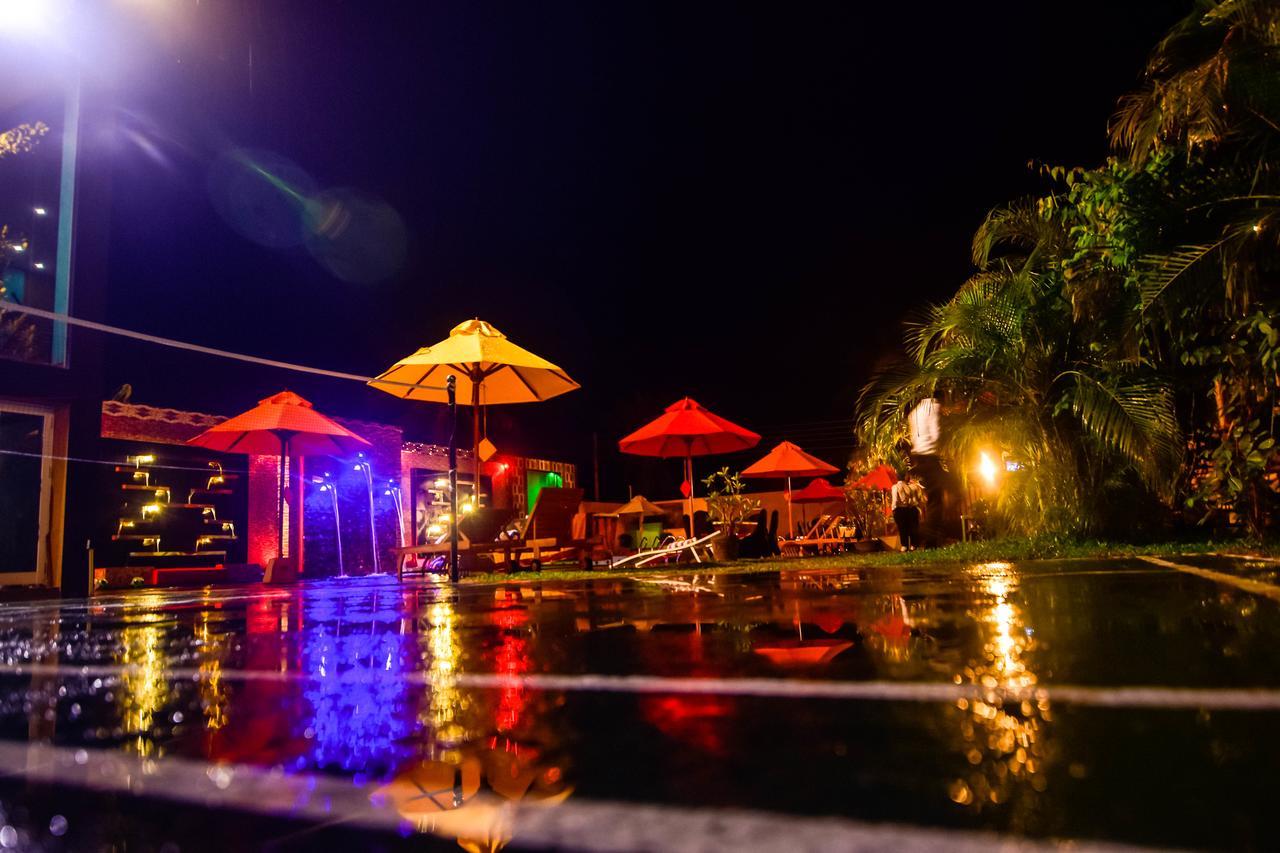 Hotel White House Anuradhapura Dış mekan fotoğraf